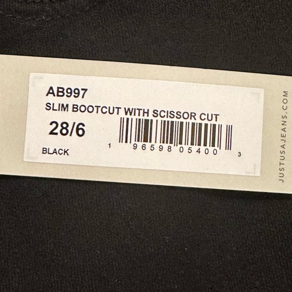 NWT JUST USA
Muriel High Rise Scissor Cut Bootcut Jean - Picture 12 of 13